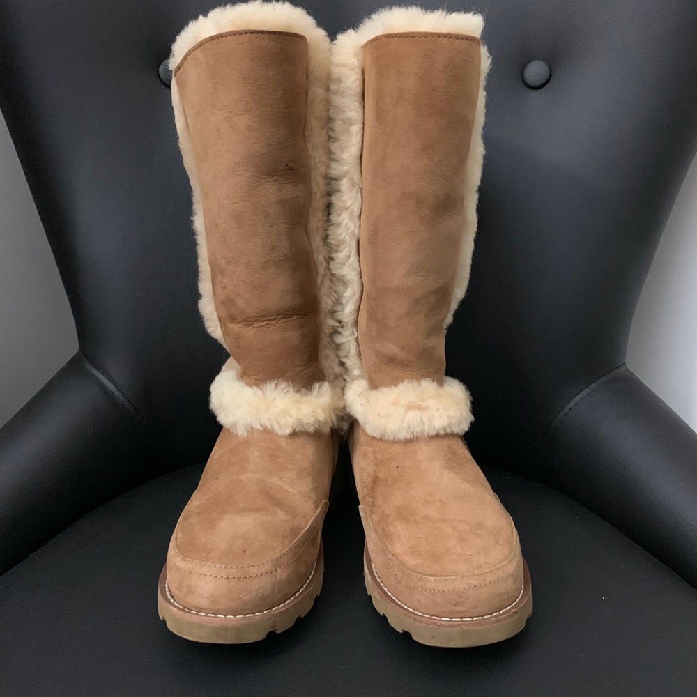 UGG Long shearling boot. Very good condition size5
